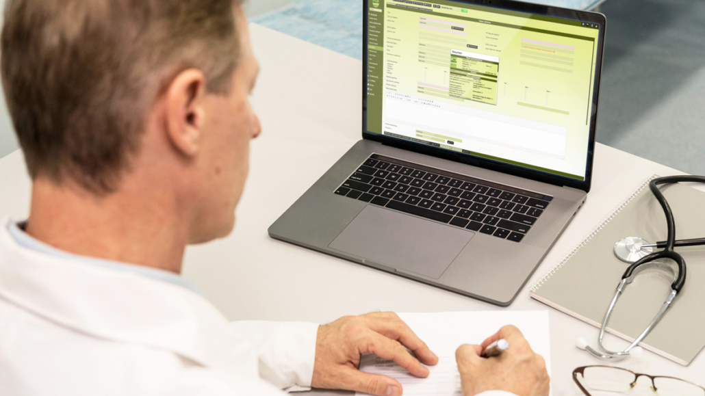 Familias, residentes y tecnología conectados